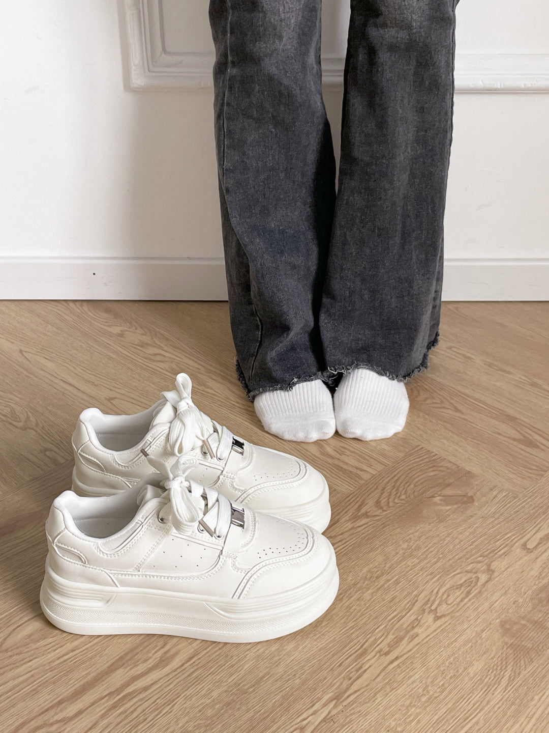 Damen Sportliche Plateau Sneaker mit ausgeprägter Dämpfung und modischem Design R&B