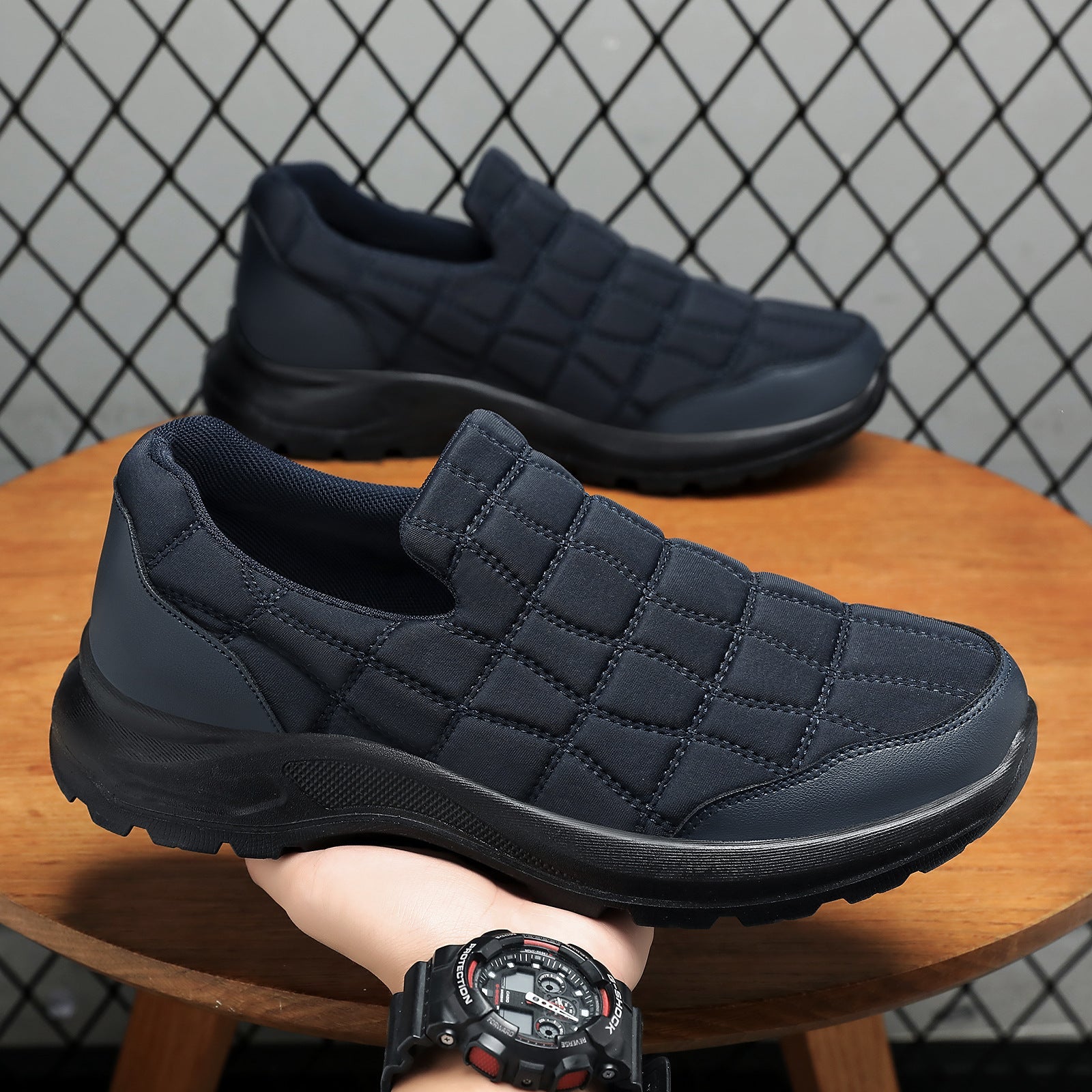 Damen Leichte und bequeme Slip-On Sneakers mit gepolsterter Sohle R&B
