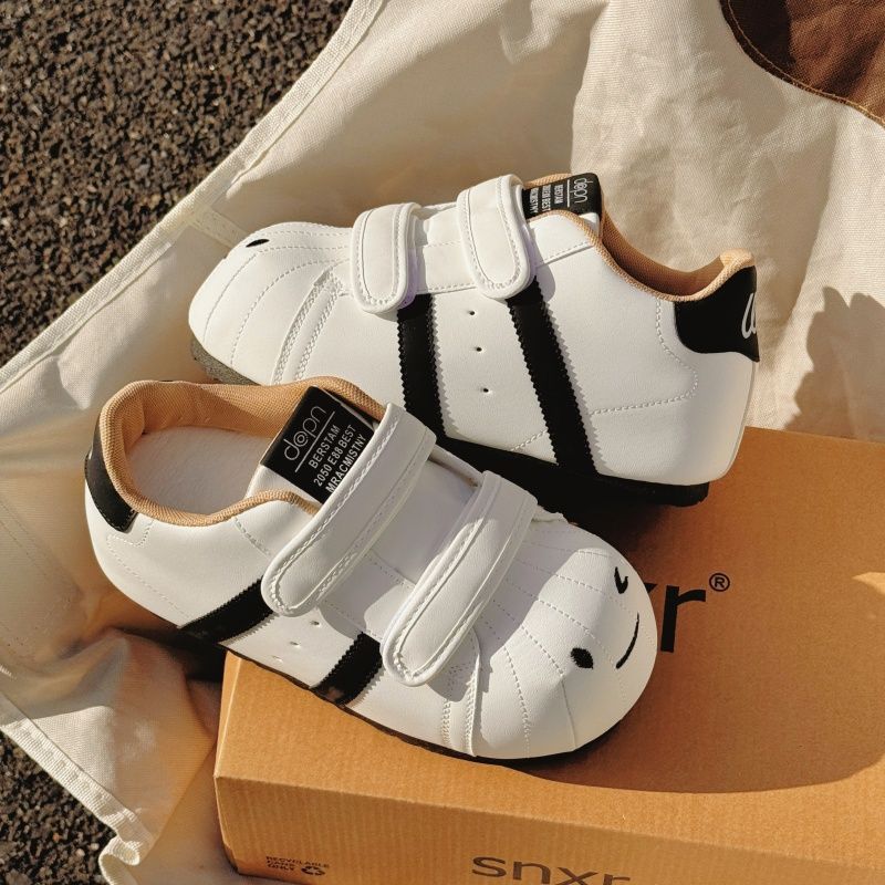 Damen Bequeme Sneaker mit Klettverschluss und sportlichem Design R&B