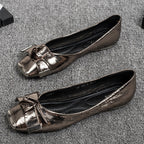 Damen Ballerinas mit elegantem Schleifenakzent und glänzender Lackoberfläche