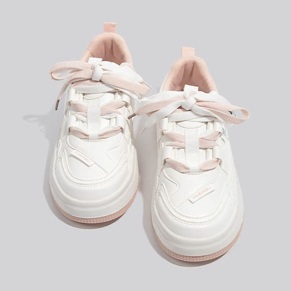 Damen Komfortable Freizeitsneaker mit dämpfender Sohle und stylischem Design
