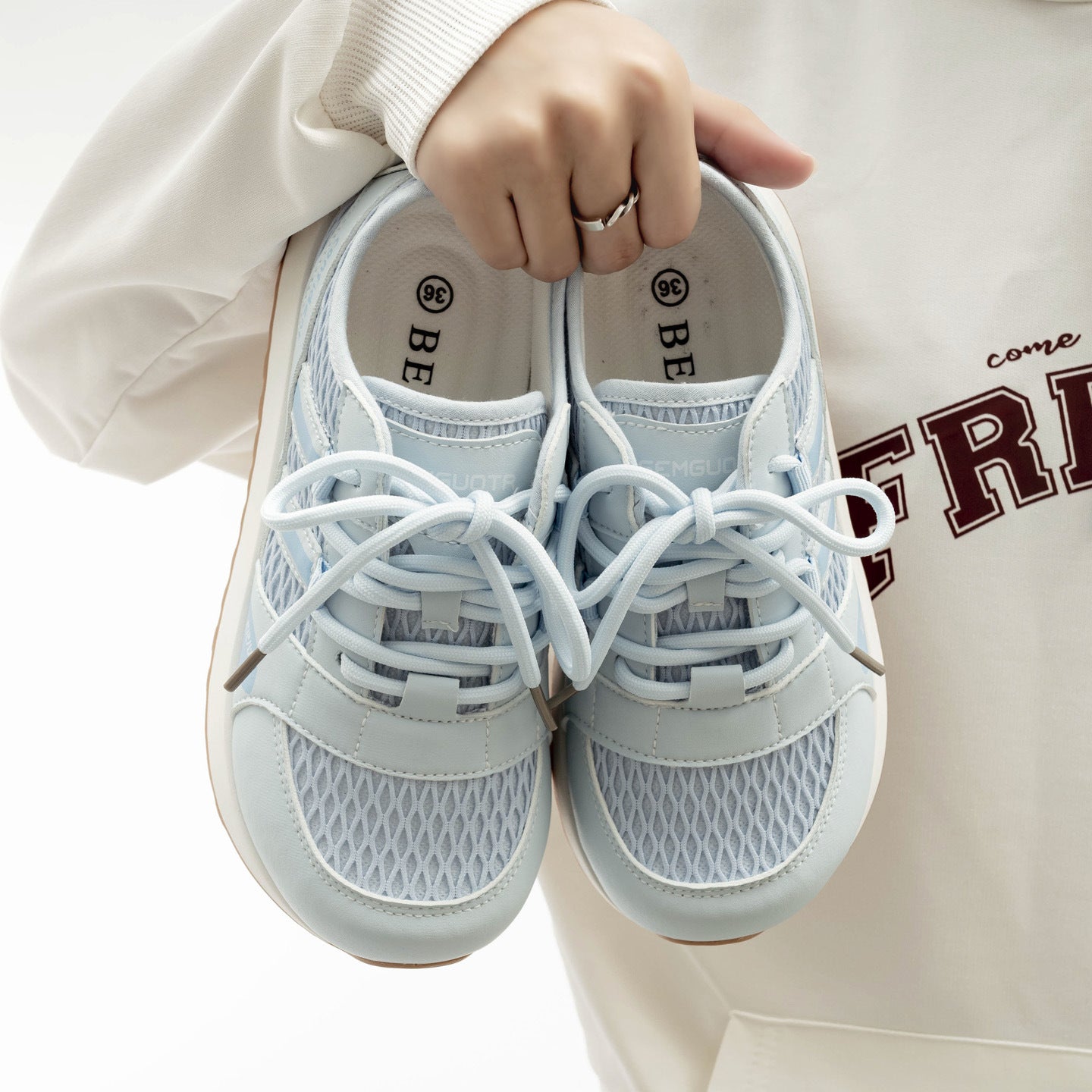 Damen Sportliche Mesh-Sneakers mit rutschfester Sohle und atmungsaktiven Einsätzen