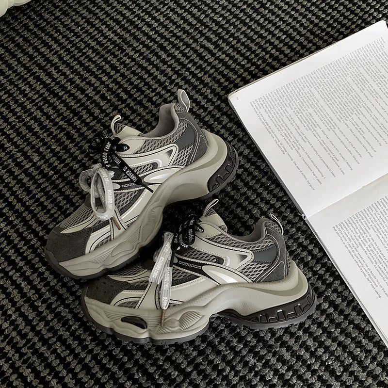 Damen Sportliche Sneakers mit innovativem Design und atmungsaktiver Obermaterialstruktur R&B