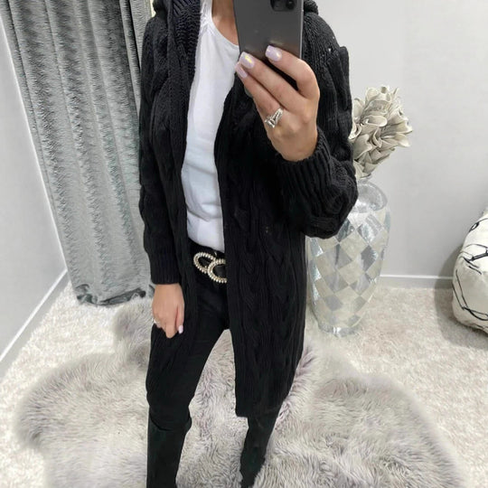 Damen Grobstrickjacke mit elegantem Zopfmuster und praktischer Kapuze R&B