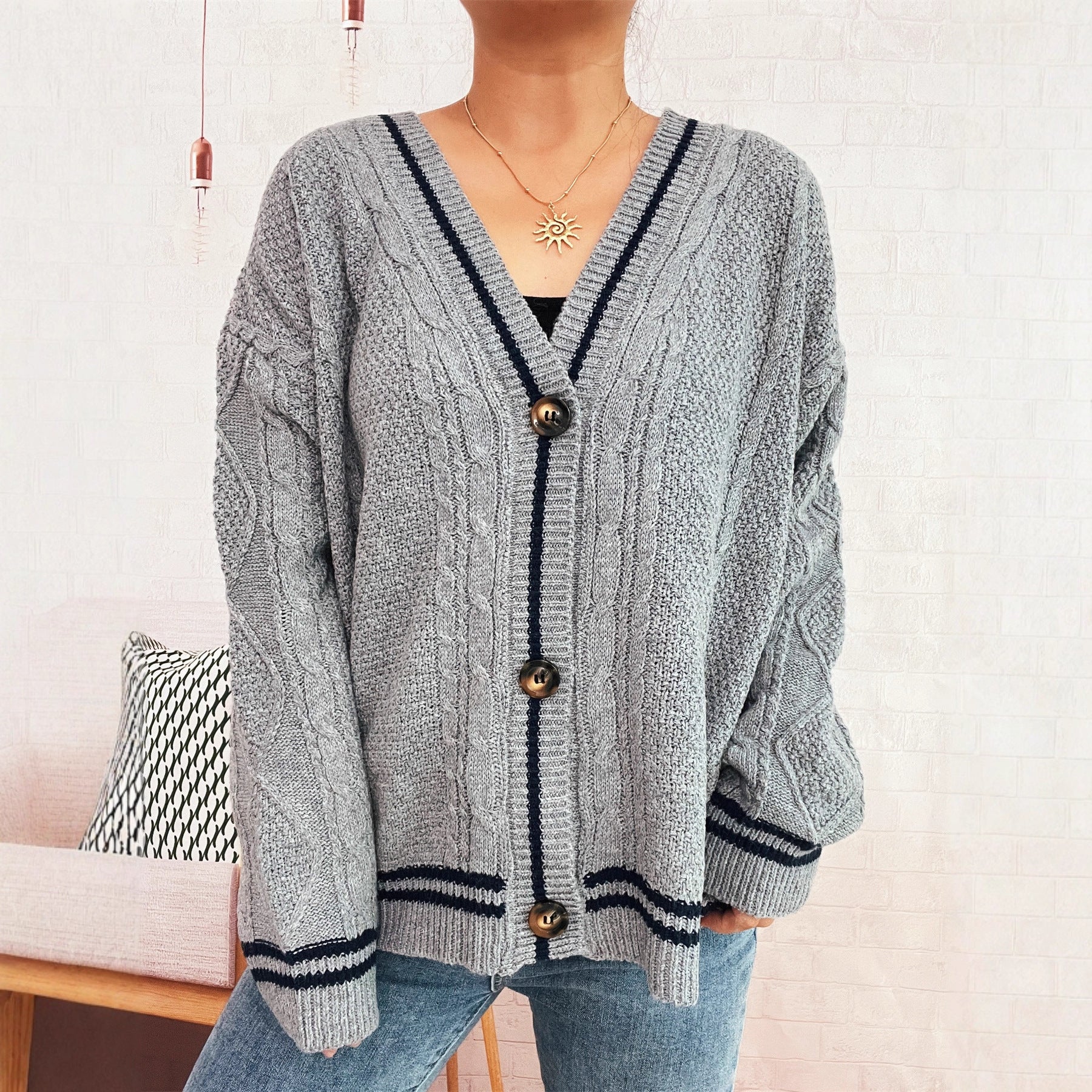 Damen gemütliche Strickjacke mit Sternen-Applikationen und modernen Details R&B