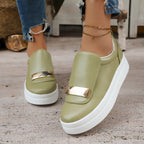 Damen Slip-On Sneakers mit elegantem Metallakzent und komfortabler Sohle