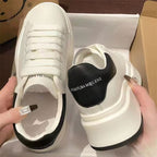 Damen Plateau-Sneaker mit stilisierter Silhouette und gepolsterter Sohle R&B