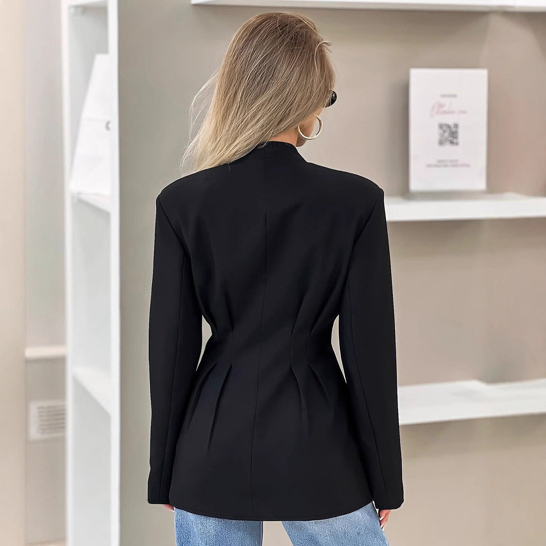 Damen nan figurbetonter Blazer mit Wiener Nähten, bezogenen Knöpfen und taillierter Falten-Silhouette R&B