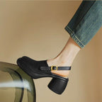 Damen Riemchen-Clogs mit perforierter Oberfläche und komfortablem Blockabsatz