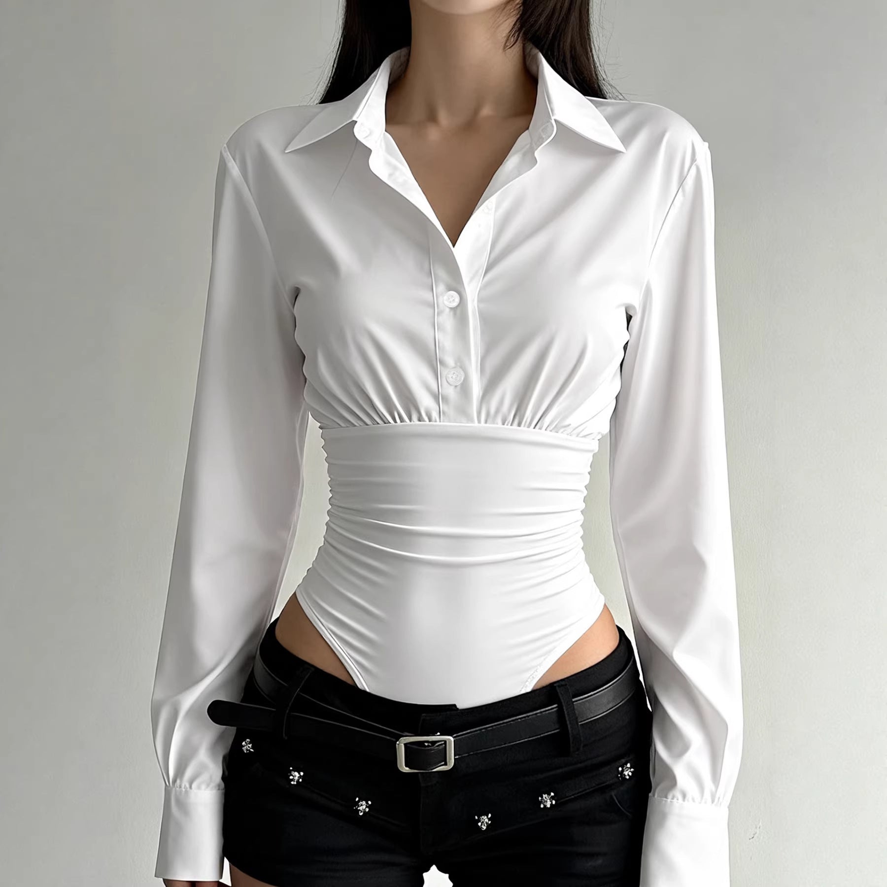 Damen eleganter Bodysuit mit feinem Kragen und Knopfdetails R&B