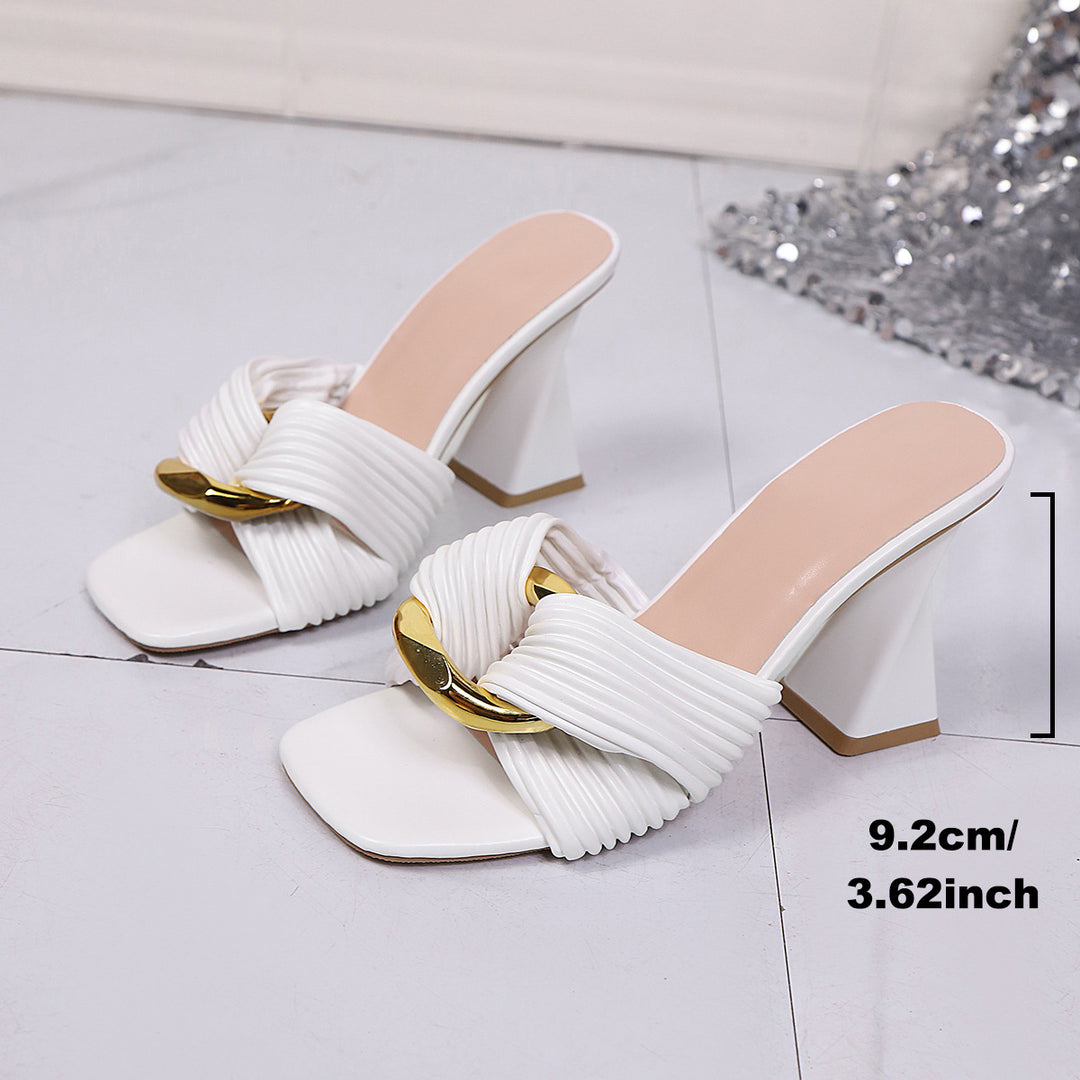 Damen Elegante High-Heel Sandaletten mit modischem Rippendesign und goldener Akzent-Details R&B