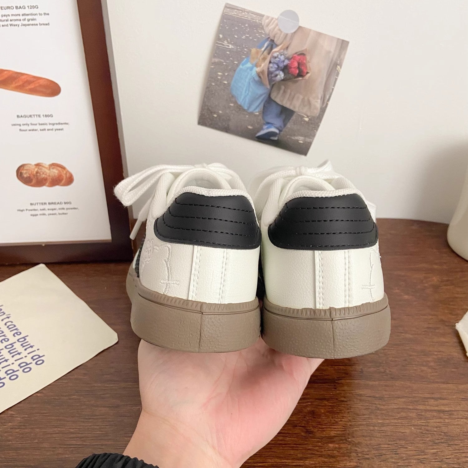 Damen Sneakers im verspielten Design mit Hello Kitty-Applikationen R&B