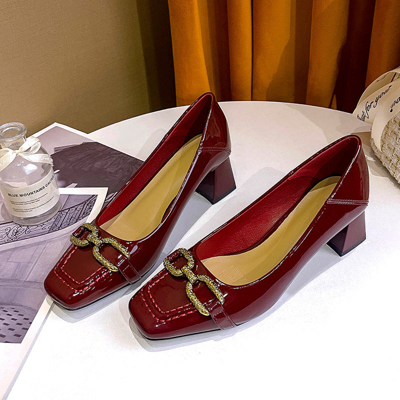 Damen Komfortable Blockabsatz-Pumps mit elegantem Riemendetail