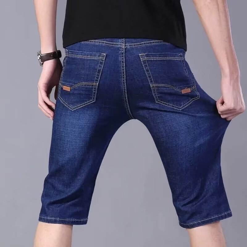 Herren lässige Denim-Shorts im modernen Schnitt mit praktischen Taschen
