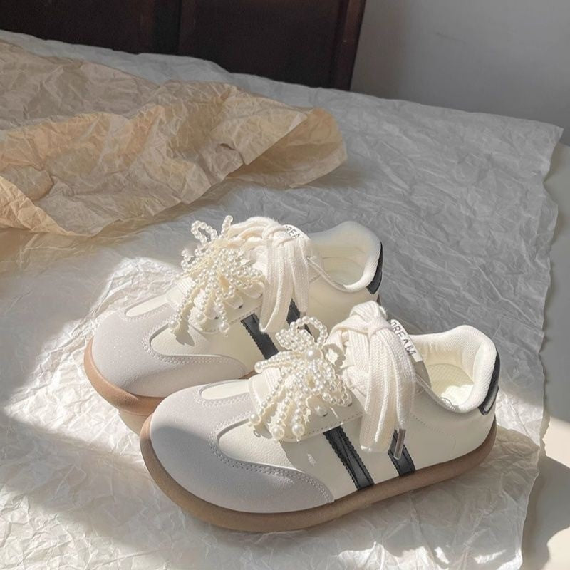 Damen Sneakers mit stilvollen Perlen-Schnürsenkeln R&B