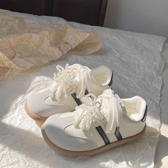 Damen Sneakers mit stilvollen Perlen-Schnürsenkeln R&B