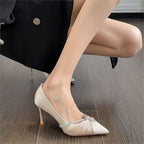 Damen Pumps mit eleganter Faltendekoration und glitzernden Akzenten R&B