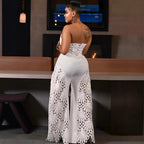 Damen Elegantes Jumpsuit mit floralen Lochdetails R&B