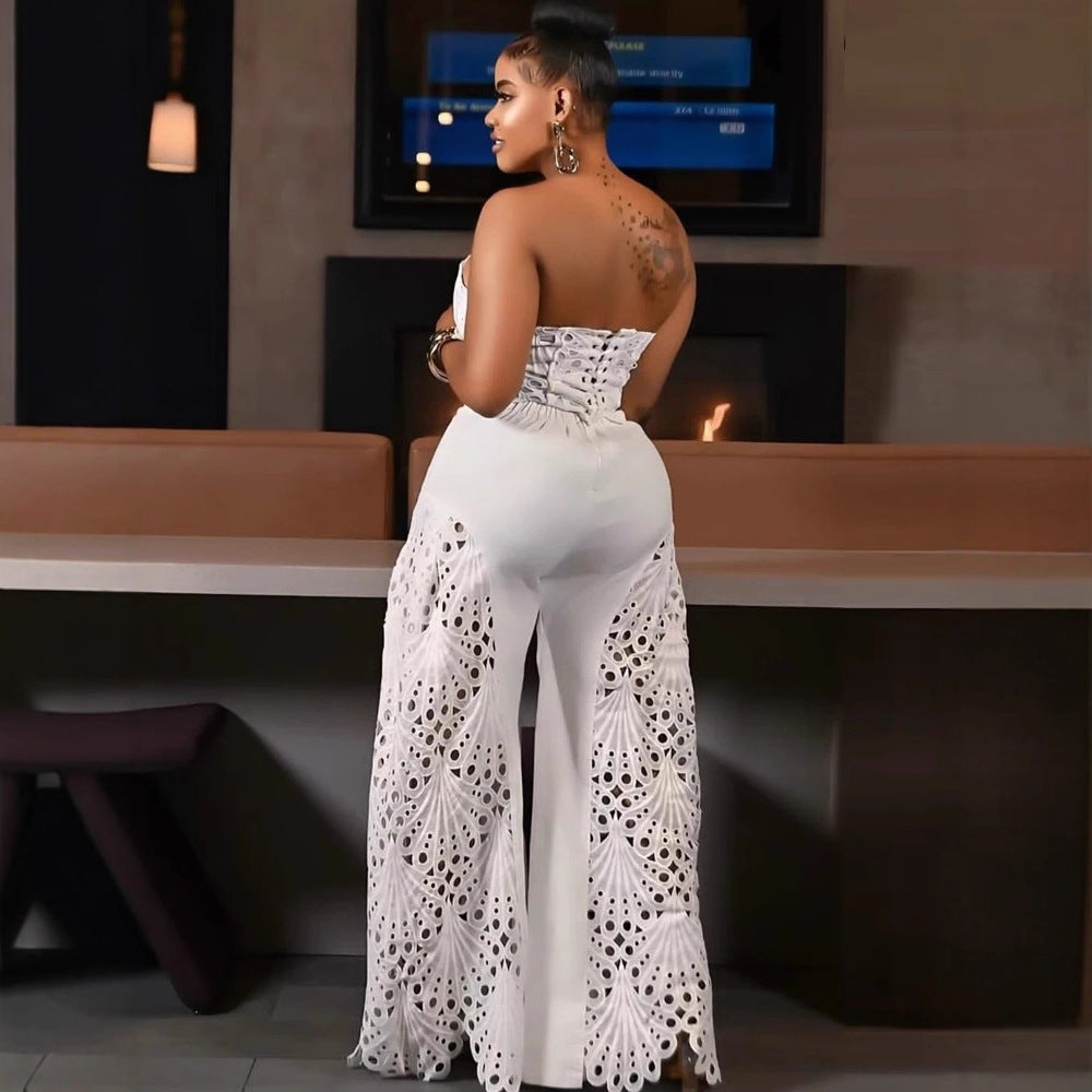 Damen Elegantes Jumpsuit mit floralen Lochdetails R&B