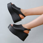 Damen Plateausandalen mit perforiertem Obermaterial und komfortablem Fußbett R&B
