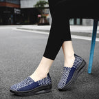Damen Atmungsaktive Slip-On Sneakers mit flexiblem Obermaterial und dämpfender Sohle
