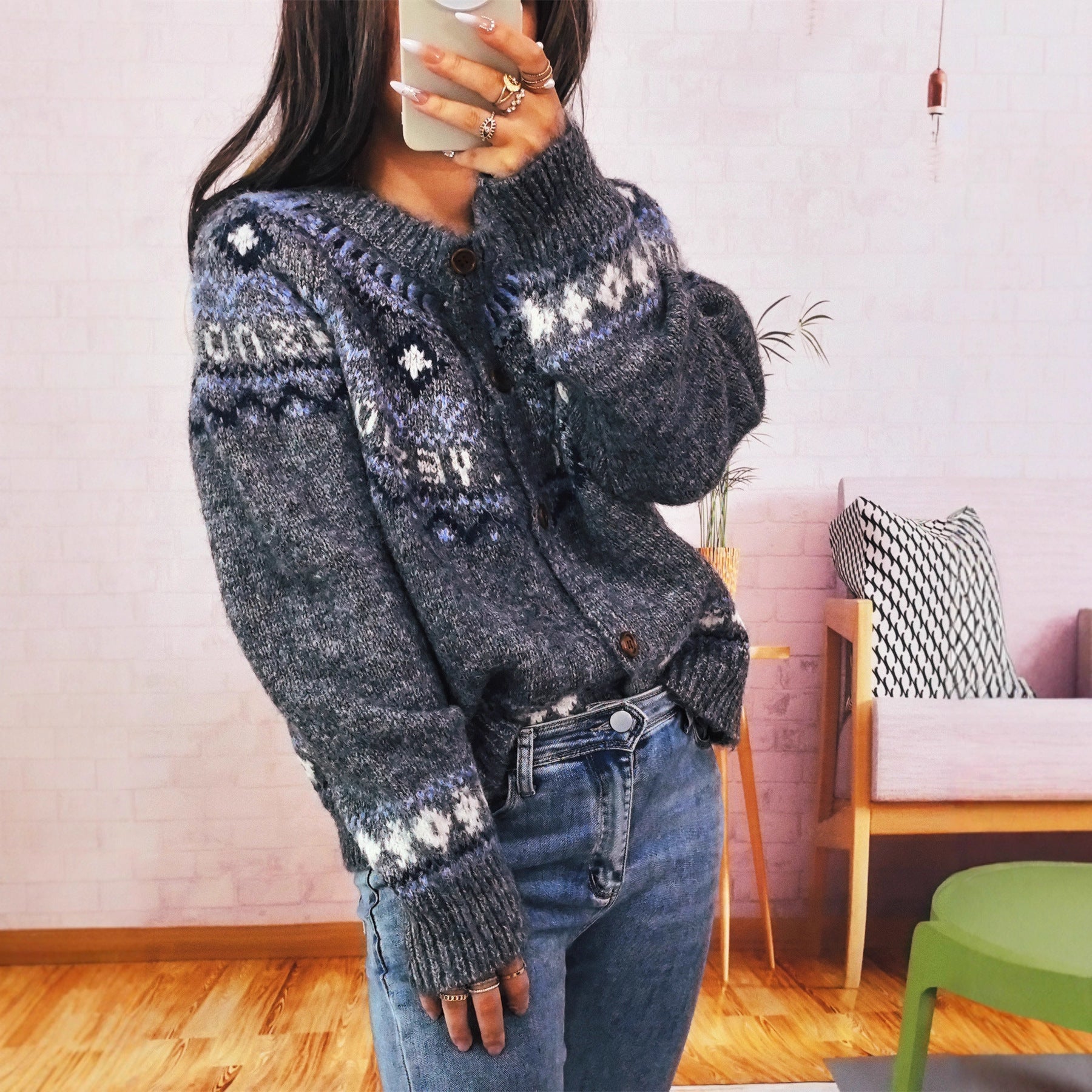 Damen Strickjacke mit buntem nordischen Muster und hochwertigen Holzknöpfen R&B