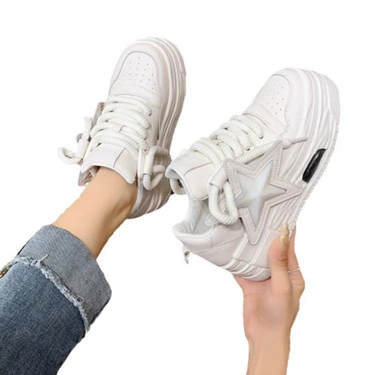 Damen Sportliche Plateau Sneakers mit modischem Sternen-Design R&B