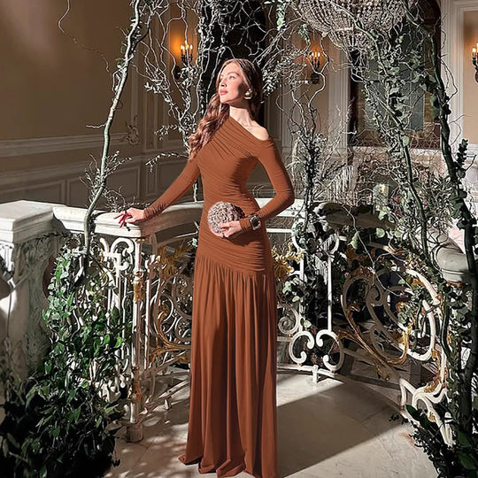 Damen Elegantes Maxikleid mit asymmetrischem Schnitt und Raffung R&B