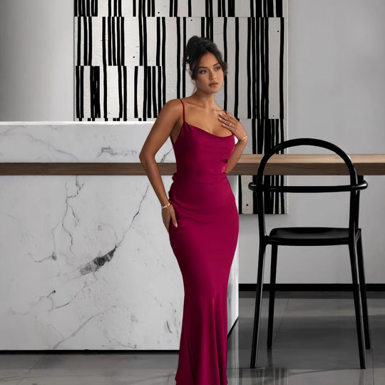 Damen Elegantes Maxikleid mit schmalem Schnitt und verführerischem Rücken R&B