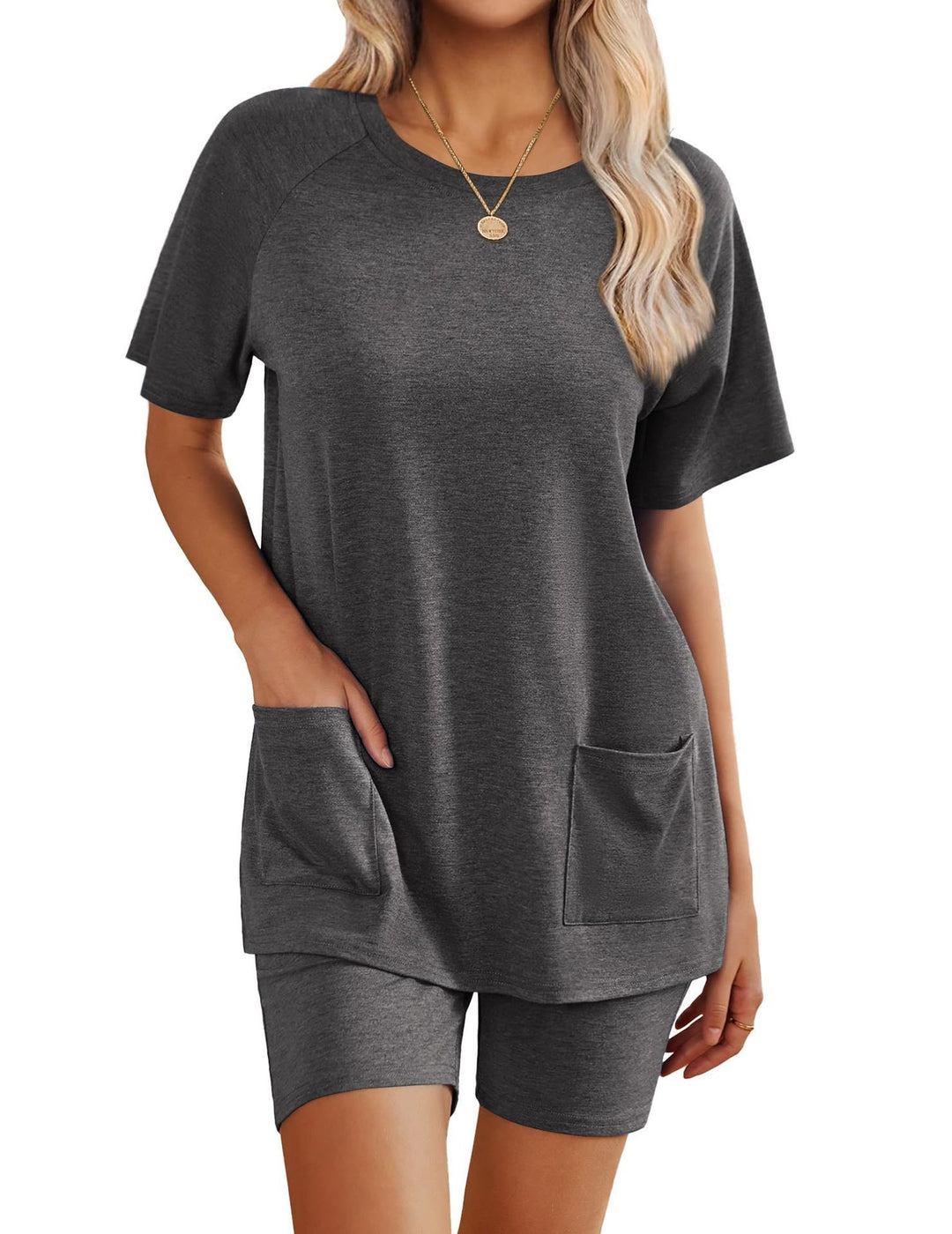 Damen Loungewear-Set mit angenehm weitem Schnitt und praktischen Taschen R&B