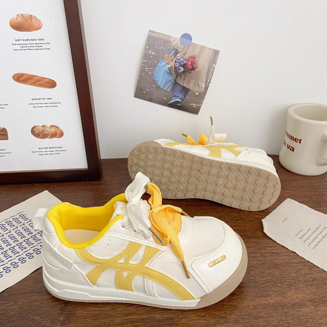 Damen Sportliche Sneakers mit verspielten Schnürdetails und modischem Obermaterial R&B