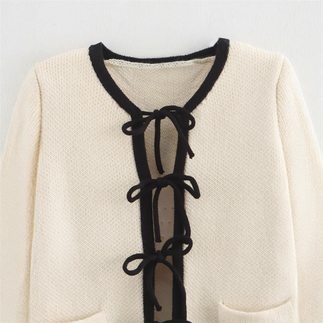 Damen Elegante Strickjacke mit raffinierten Schleifen und Taschen R&B