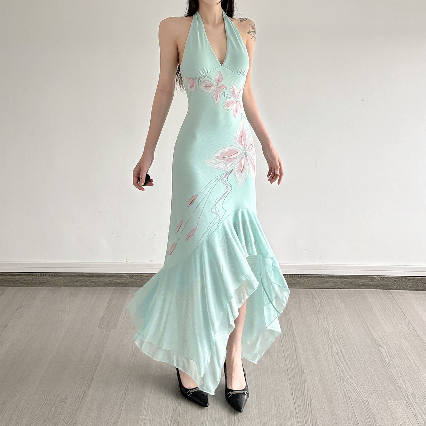 Damen Elegantes Maxikleid mit floralem Design und asymmetrischem Saum R&B