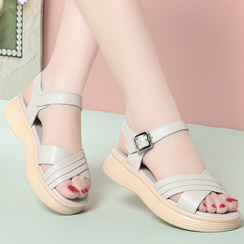 Damen Bequeme und stylische Sandalen mit verstellbarem Fesselriemen und anatomischem Fußbett R&B