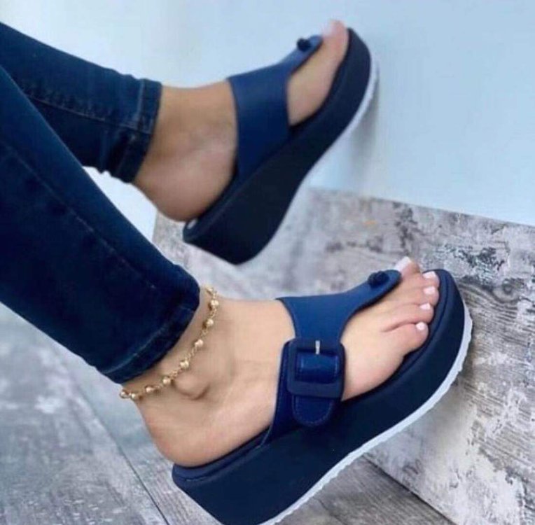 Damen Komfortable Wedge-Pantoletten mit dekorativem Schnallen-Detail R&B