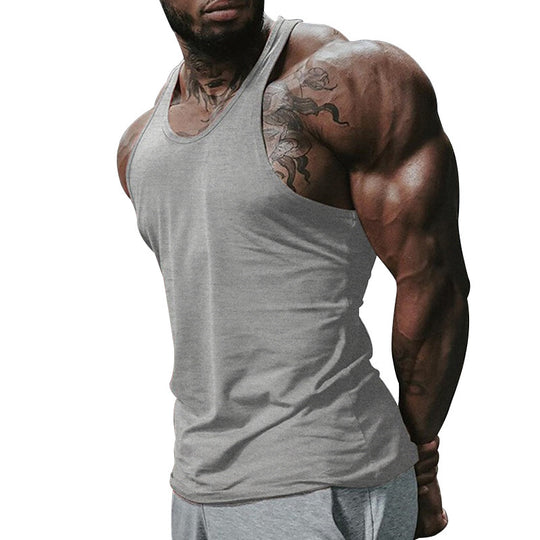Herren atmungsaktives Fitness Tanktop mit Racerback-Design und körperbetontem Schnitt R&B