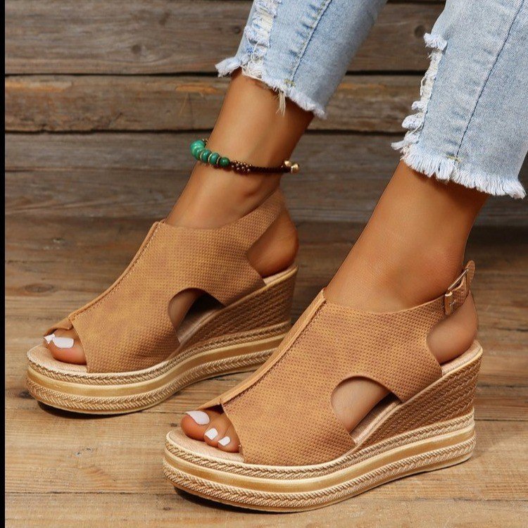 Damen Wedge-Sandalen mit offener Ferse und geschmackvollem Riemendesign R&B