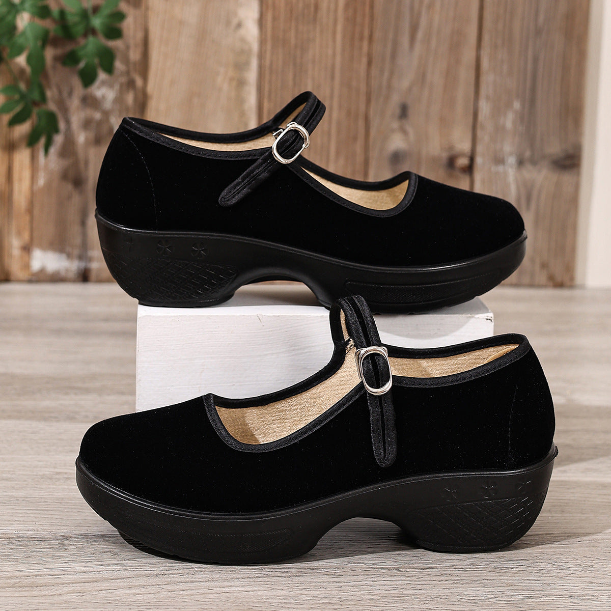 Damen Komfortable und stilvolle Clogs mit verstellbarem Riemen R&B