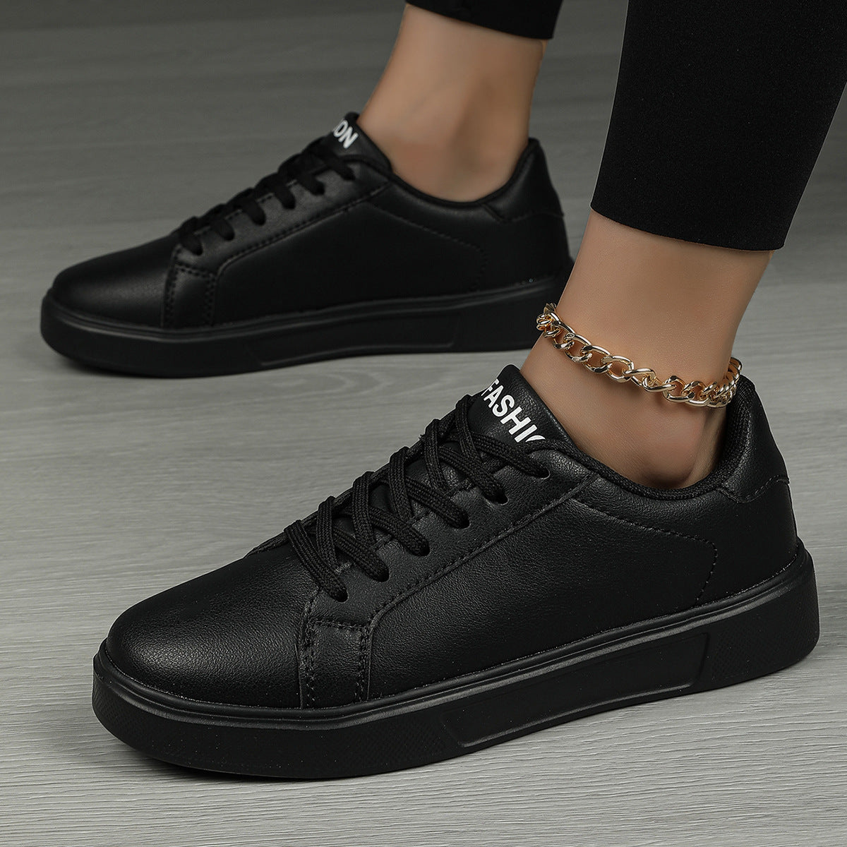 Damen nan minimalistische Sneaker im veganen Lederlook mit gepolsterter Komfortsohle R&B