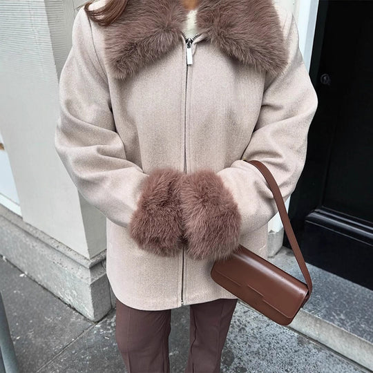Damen Woolrich Jacke mit glamourösem Pelzbesatz R&B