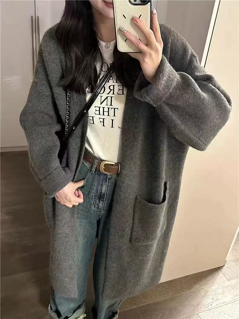 Damen Langer Oversized Strickcardigan mit praktischen Taschen und breiten Ärmeln R&B
