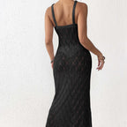 Damen Häkel-Maxikleid mit einem eleganten Blumendetail R&B