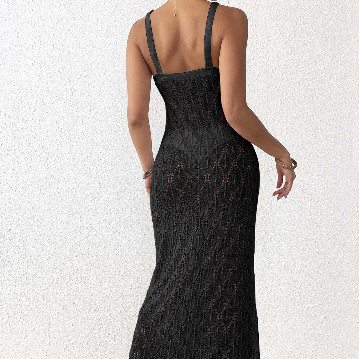 Damen Häkel-Maxikleid mit einem eleganten Blumendetail R&B