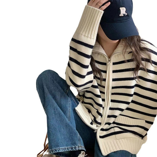 Damen Strickjacke mit modernem Streifenmuster und praktischen Taschen R&B