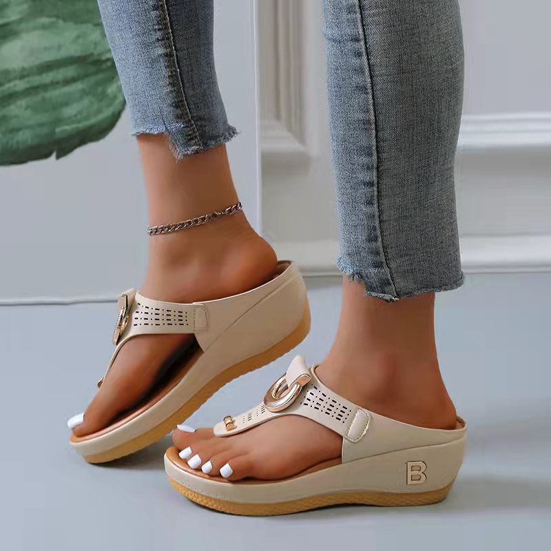 Damen Elegante und bequeme Plateau-Sandalen mit modischem Riemen-Design