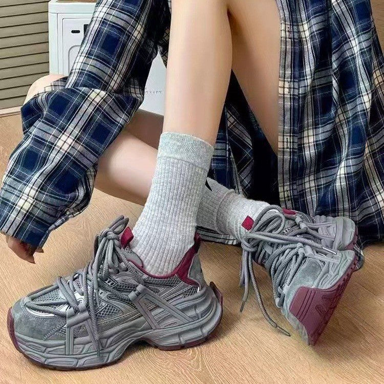 Damen Sportliche Sneakers mit futuristischem Design und stabiler Sohle R&B