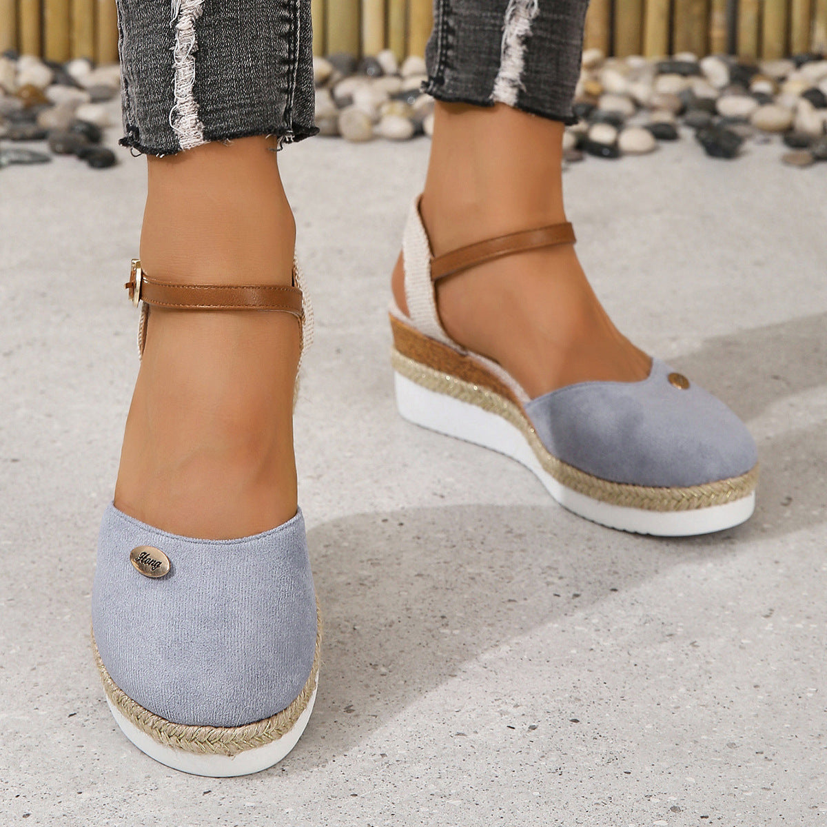 Damen Wedge-Sandalen mit geflochtenem Riemendesign und komfortablem Fußbett R&B