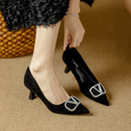 Damen elegante Pumps mit funkelndem Schmuckelement