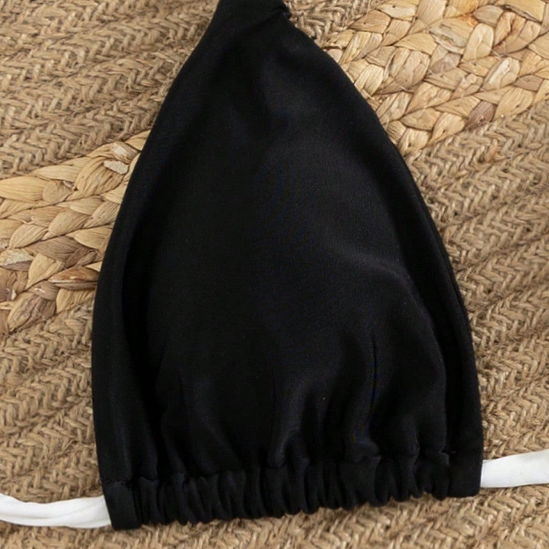 Damen Triangel-Bikini mit verstellbaren Trägern und femininem Bindedetail R&B
