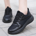 Damen Sportliche Sneakers mit atmungsaktivem Mesh-Obermaterial und dämpfender Sohle R&B
